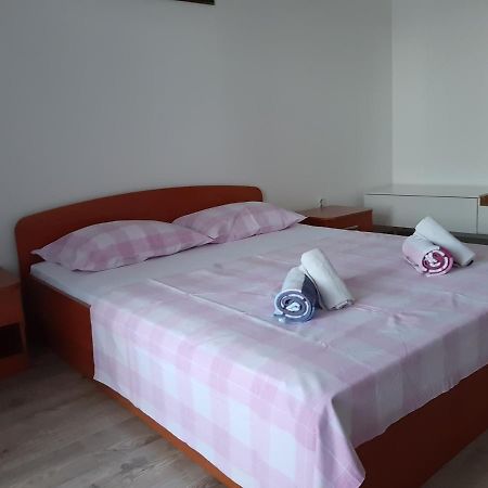 Apartments Davor Ceko Jesenice  Kültér fotó