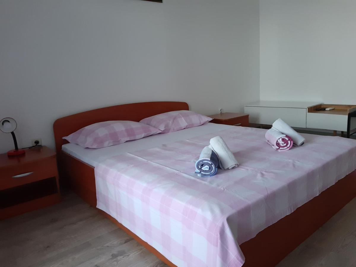 Apartments Davor Ceko Jesenice  Kültér fotó