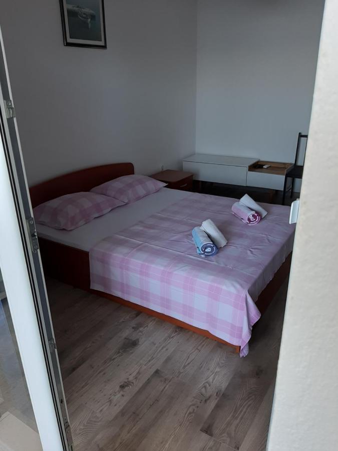 Apartments Davor Ceko Jesenice  Kültér fotó